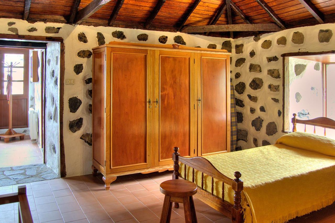 Holidaynorthtenerife Casa Rural Montiel Icod De Los Vinos Room photo